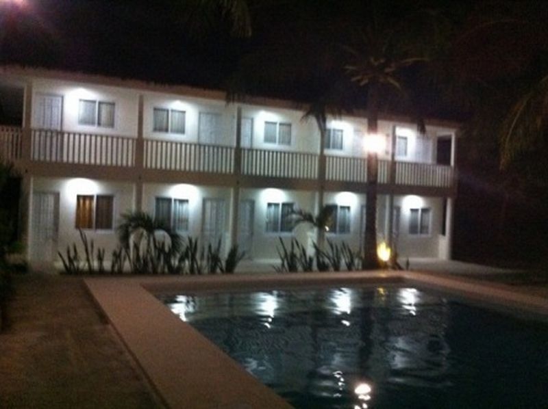 โมโม บีชเฮาส์ Hotel ปางเลา ภายนอก รูปภาพ